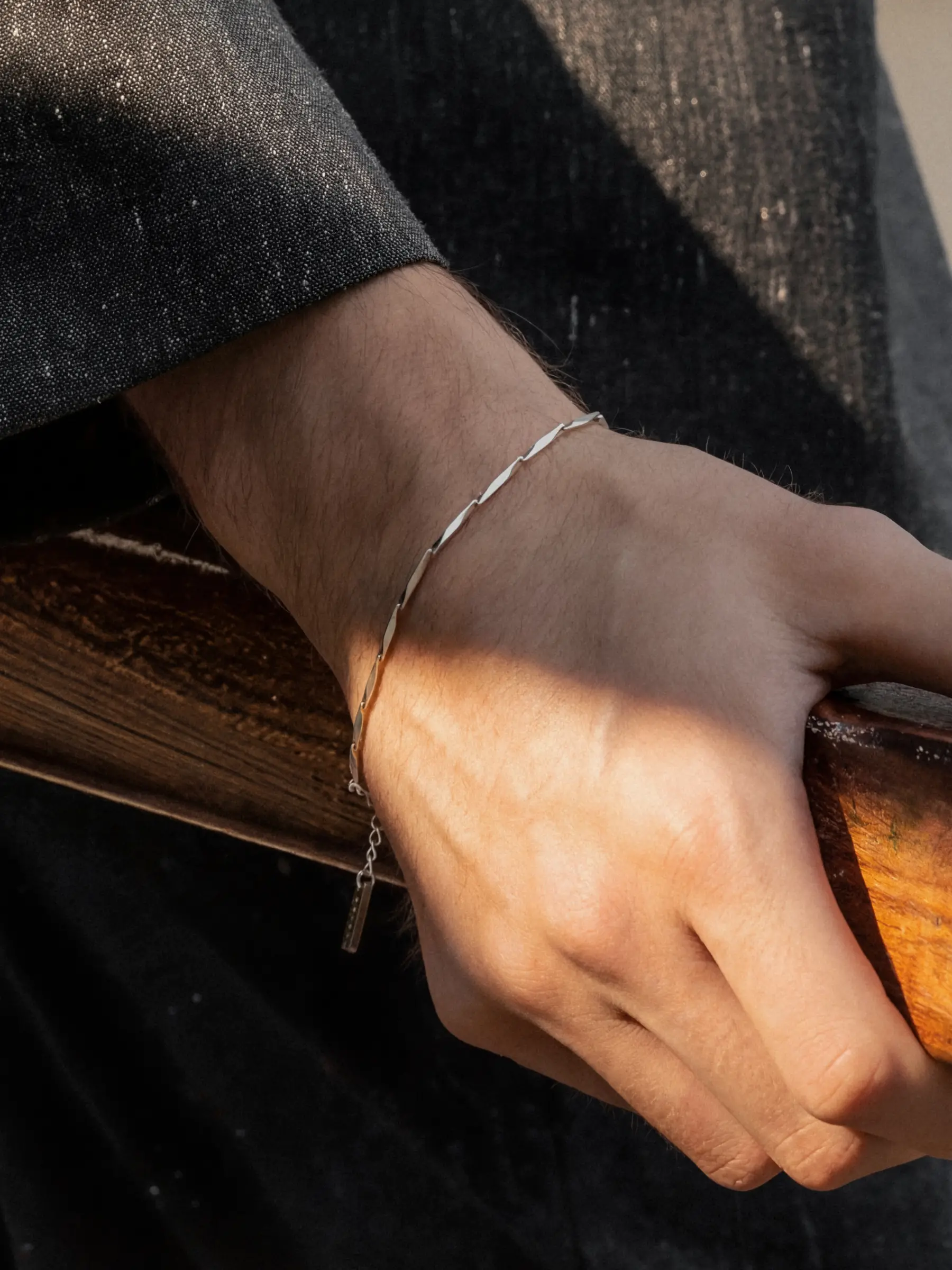 LINEAR CHAIN BRACELET - Image 4